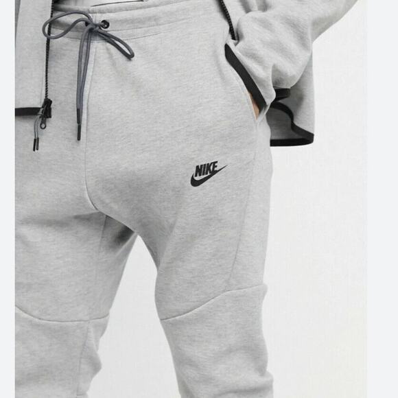 NIKE Men's Tech Fleece Gray Joggers size XL